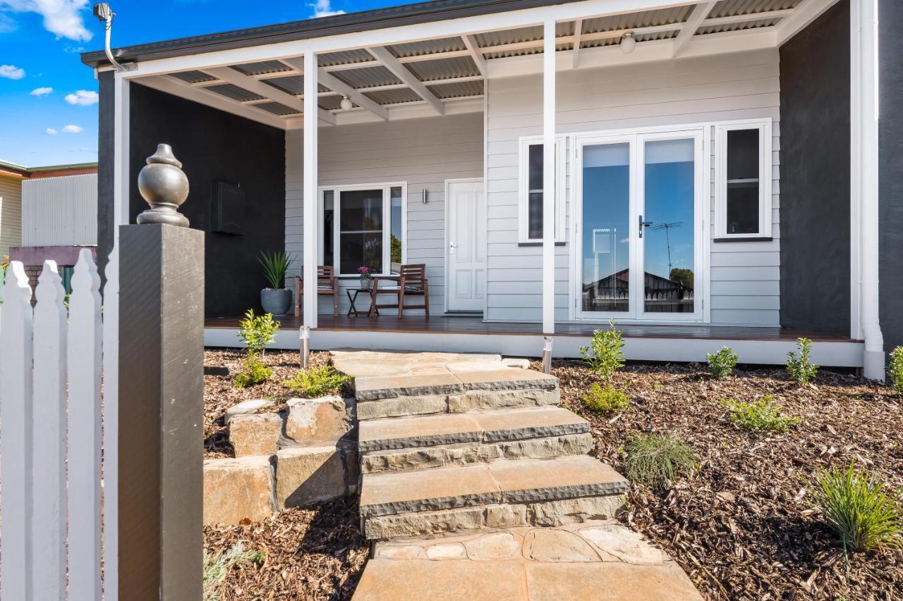 Bluestone Cottages - The Villa Toowoomba Eksteriør bilde